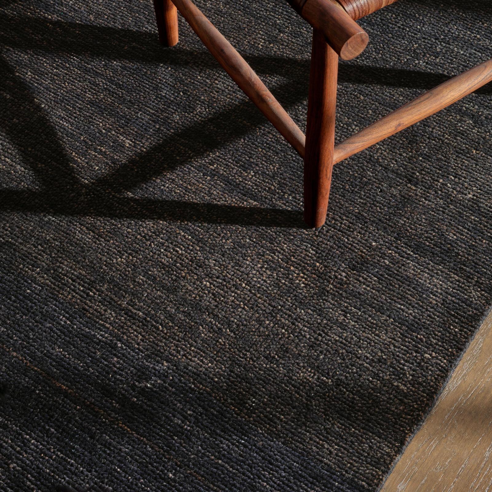 Sullivan Rug (Graphite) | Regina Andrew Detroit